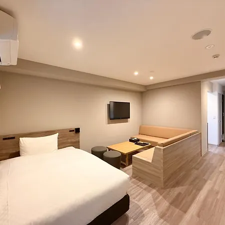Comforts81 Shinsaibashi Osaka Room photo