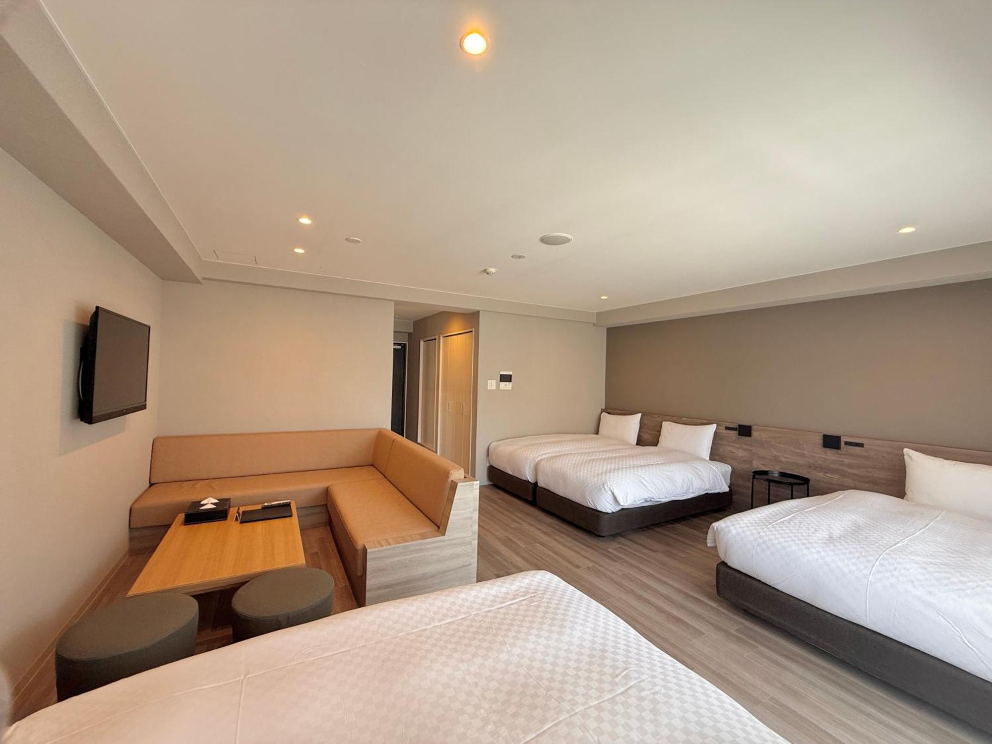 Comforts81 Shinsaibashi